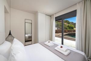 Quiet & Cozy, Aura House