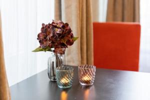 BetweenLakes Apartment ground fl