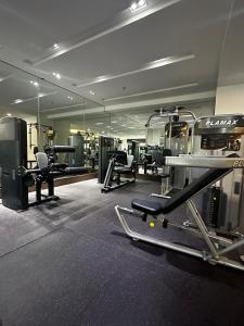 Condo in Mandaluyong with BGC Skyline