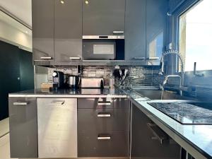 Studio Love Room Rooftop Jacuzzi SCLS Rentals