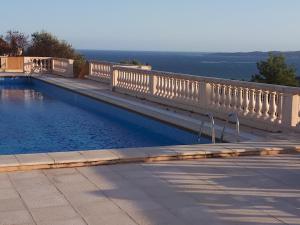 Appartement vacances LES ISSAMBRES La corniche de la Vernede