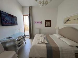Elamar Rooms & Apartment