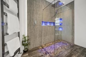 Luxury & Modern - Central - Beach Access - Wind St