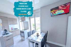 Appartements Grands Studios Maillochon acces Gare de Poitiers et Centre ville a Pieds : photos des chambres