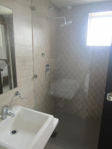 SKYLINE SUITE Luxury Penthouse at The Highness Rajagiriya