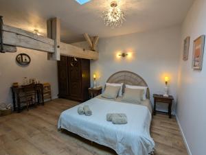 B&B / Chambres d'hotes Les Pierres Douces : Chambre Double avec Salle de Bains Privative