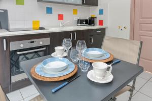 Maisons de vacances Le Refuge Salin Duplex Jardin : photos des chambres