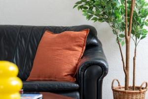 Cosy 3 bedroom Balcony Free parking Fast Wifi