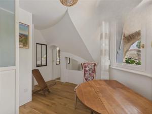 Maisons de vacances Piscine chauffee, Grand jardin, maison pour 8 : photos des chambres