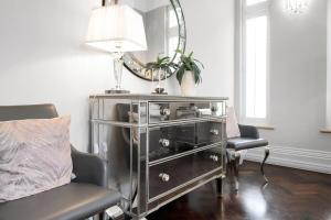 Modern & Unique - Central & Beach Access