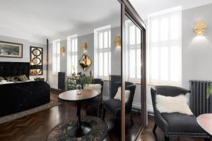 Modern & Unique - Central & Beach Access