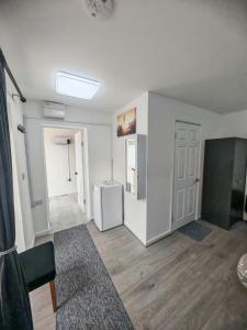 Ensuite Double Room with Kitchen