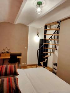 Charming 40 M Nice Center