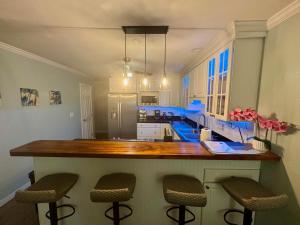 Big Island Lunapule Condos 102A by Coldwell Banker Island Vacations