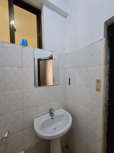 Tulivu Urban - Twiga Hotel