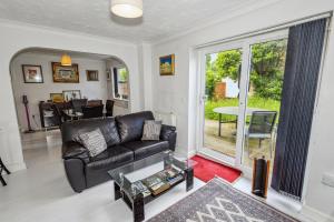 Urban Oasis - Modern 2B2B Retreat Near Nature