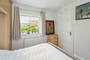 Urban Oasis - Modern 2B2B Retreat Near Nature