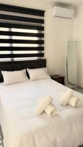 Modern One-Bedroom Suite with Balcony in Central Nicosia