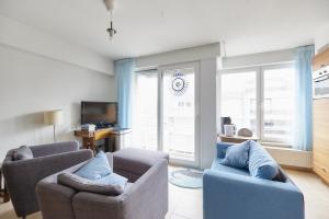 LECOMTE - Beachside Escape 111