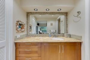 Big Island Royal Sea Cliff 325 by Coldwell Banker Island Vacations
