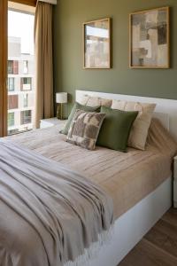 Warsaw Prestige Suites - 86m2, Two-Level Loft, Parking - by Rentujemy