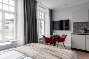 Studio with River View in Old Town