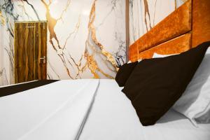 Hotel O EB Hotel