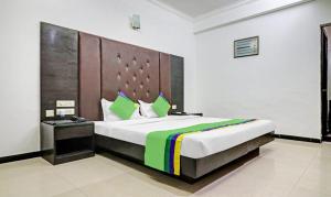Exotica Service Apartment Opp Sec-62 Noida