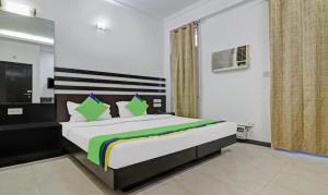 Exotica Service Apartment Opp Sec-62 Noida