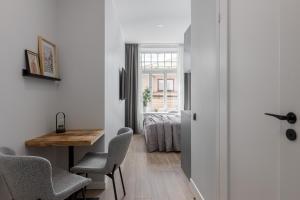 Old Town Studio Steps from Everything