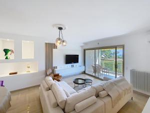 Superbes prestations terrasse piscine mer 350L