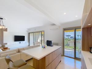 Superbes prestations terrasse piscine mer 350L