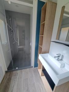 Campings Camping Sainte Mere Eglise : photos des chambres