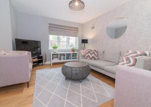 Elegant Ludlow Haven: 4Bed Ultimate Tranquility