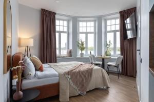 Romantic River-View Old Town Studio