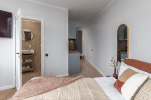 Romantic River-View Old Town Studio