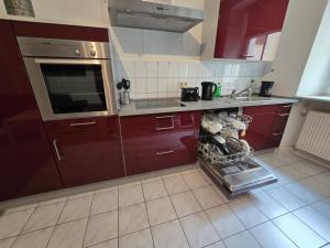 FERIENWOHNUNG 77m2 APARTMENT 2 RAUM WOHNUNG im ZITTAUER STADTZENTRUM INNENSTADT INNENRING TOP LAGE MARKT UND RATHAUS NÄHE