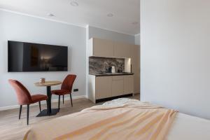 Perfectly Located Old Town Studio