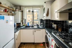 2BD Stylish Home wt Grand Piano Central London