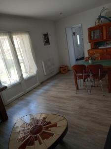 Maisons de vacances Gite de la Queune 4 pers : photos des chambres