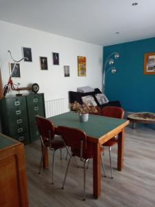 Maisons de vacances Gite de la Queune 4 pers : photos des chambres
