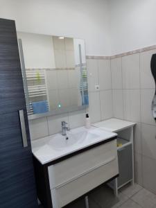 Maisons de vacances Gite de la Queune 4 pers : photos des chambres