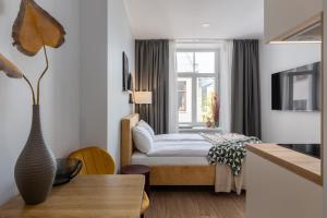 Compact & Central Old Town Studio