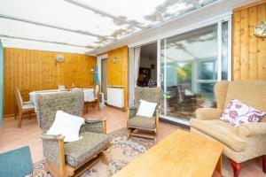 Amazing Beachside 2BD Family Home with Garden