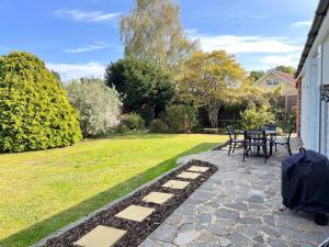 Spacious Family Bungalow with Garden for up to 7