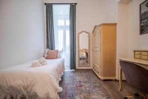 The Royal Hlavna Balcony Apartment Parking