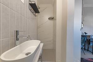 Petite Studio Apartment Self Catering