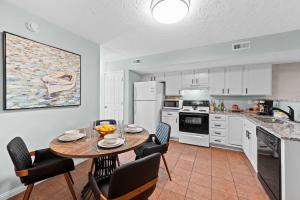 3BR Condo Near Ark Encounter, 8 Guests, Parking