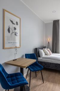 Central Hideaway in the Heart of Old Town Streets