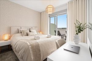 Amazing 3 bedroom Penthouse Great views RDR482